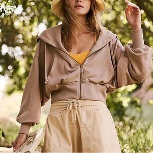 FREE PEOPLE Low Key Zip Up Cropped  Hoodie Sweatshirt Like New Size XS